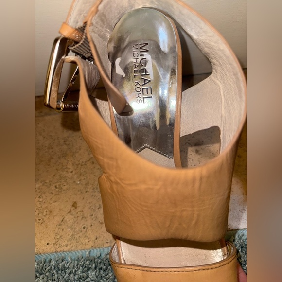 MICHAEL Michael Kors Carla Nude Leather
Platform Wood stacked heel Sandals 7 - Picture 10 of 13